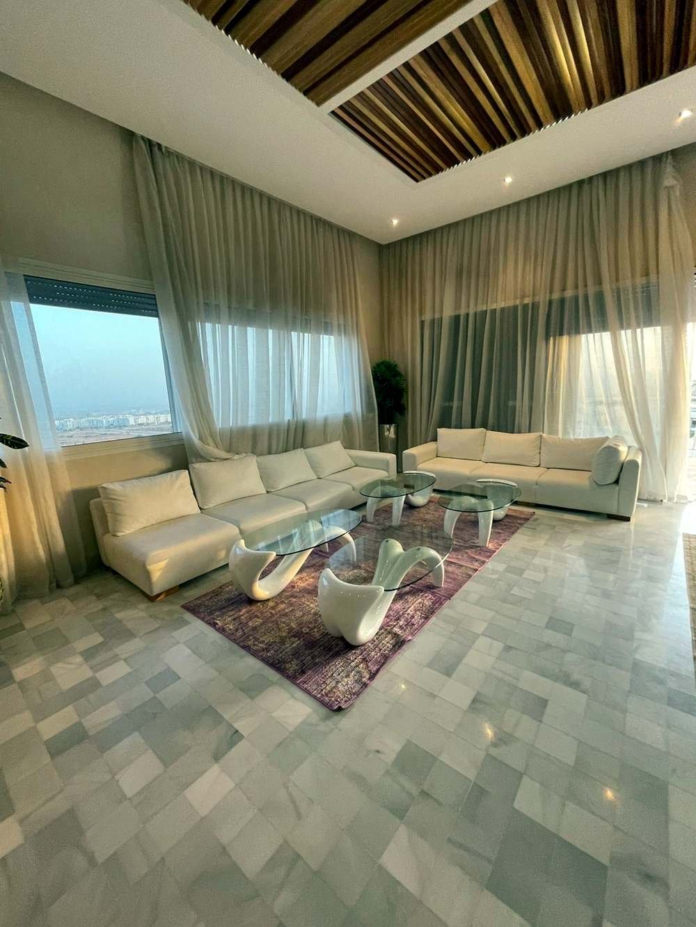 Villa panoramique, grand salon et piscine